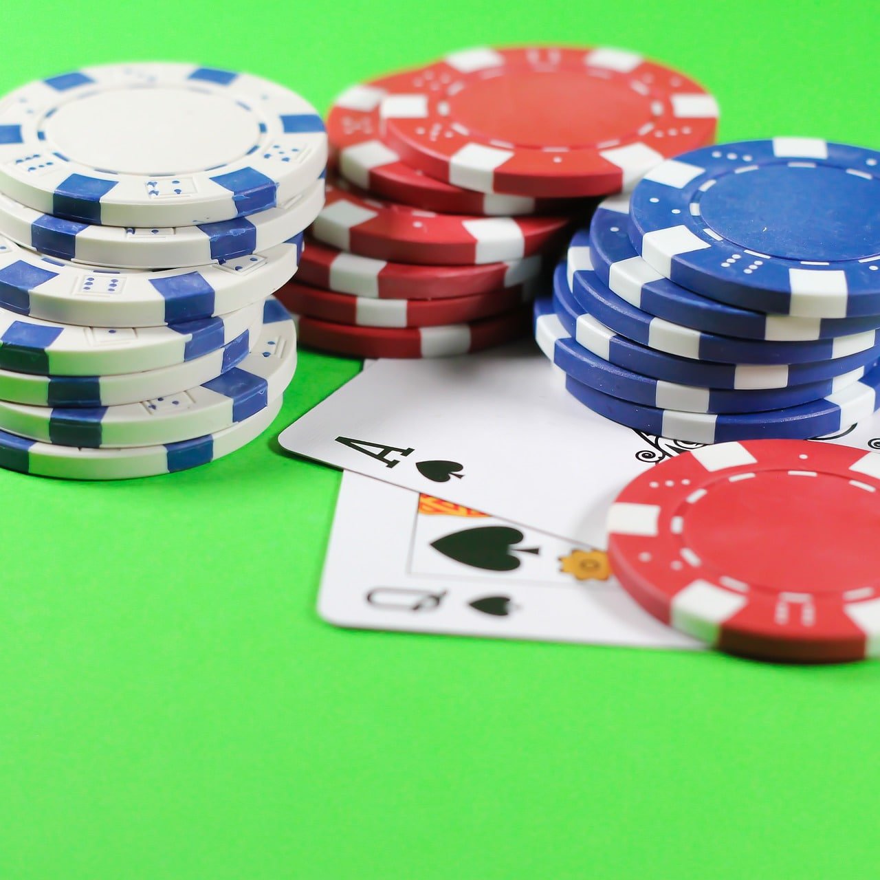sbobet.com mobile app showing dice game table selection and live betting interface